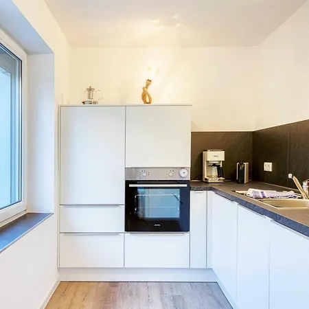 Lakeside House Am Tiefwarensee Апартаменты *